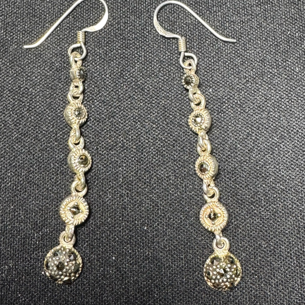 Elegant Gold Dangle Earrings